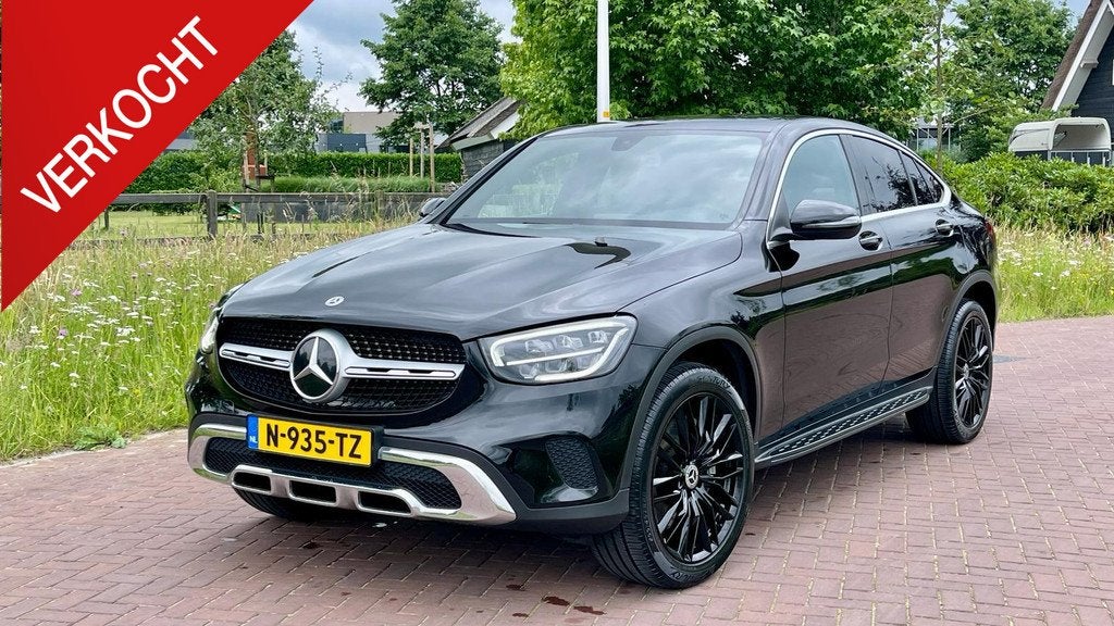 Mercedes-Benz GLC-klasse Coupé 300e 4MATIC | Trekhaak | 20I, Auto's, Mercedes-Benz, Automaat, 1940 kg, 14 kWh, Gebruikt