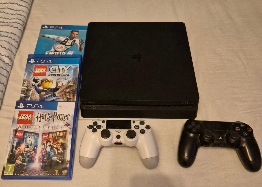 Playstation 4 inclusief controllers en paar spelletjes, Spelcomputers en Games, Spelcomputers | Sony PlayStation 4, Ophalen, Met 2 controllers