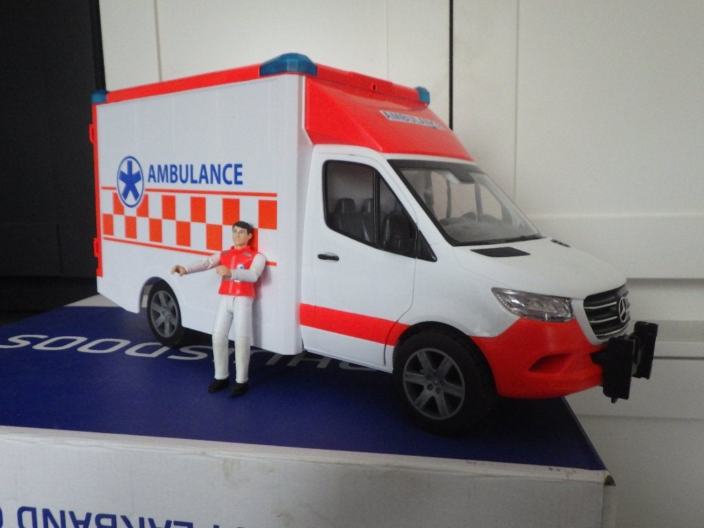Bruder Mercedes MB Sprinter ambulance inclusief chauffeur, Ophalen of Verzenden