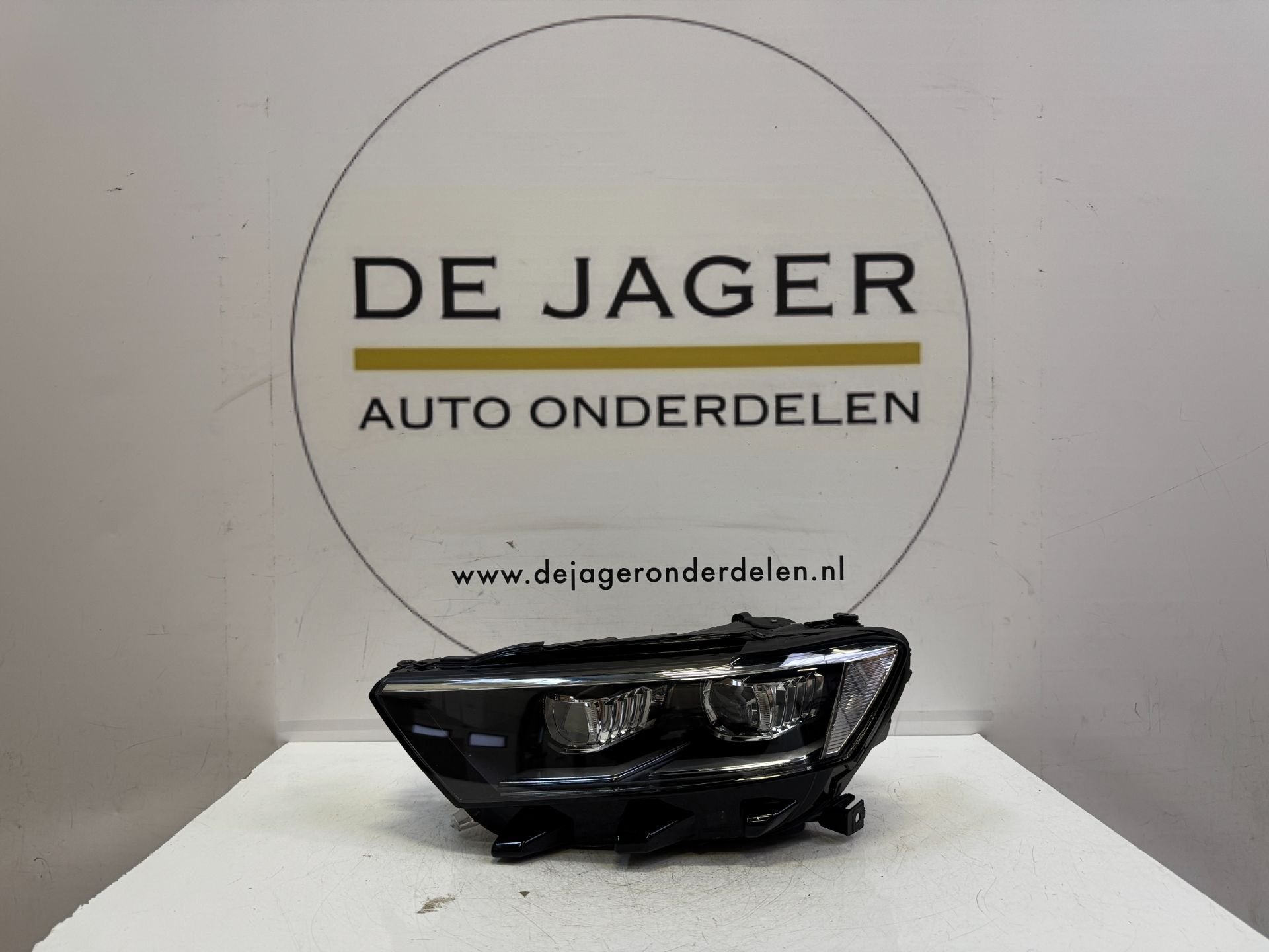 VW T-ROC TROC T ROC VOL LED KOPLAMP RECHTS 2GA941036P, Gebruikt, Volkswagen, Volkswagen AG, Berliner Ring 2
38440  Wolfsburg, DE
