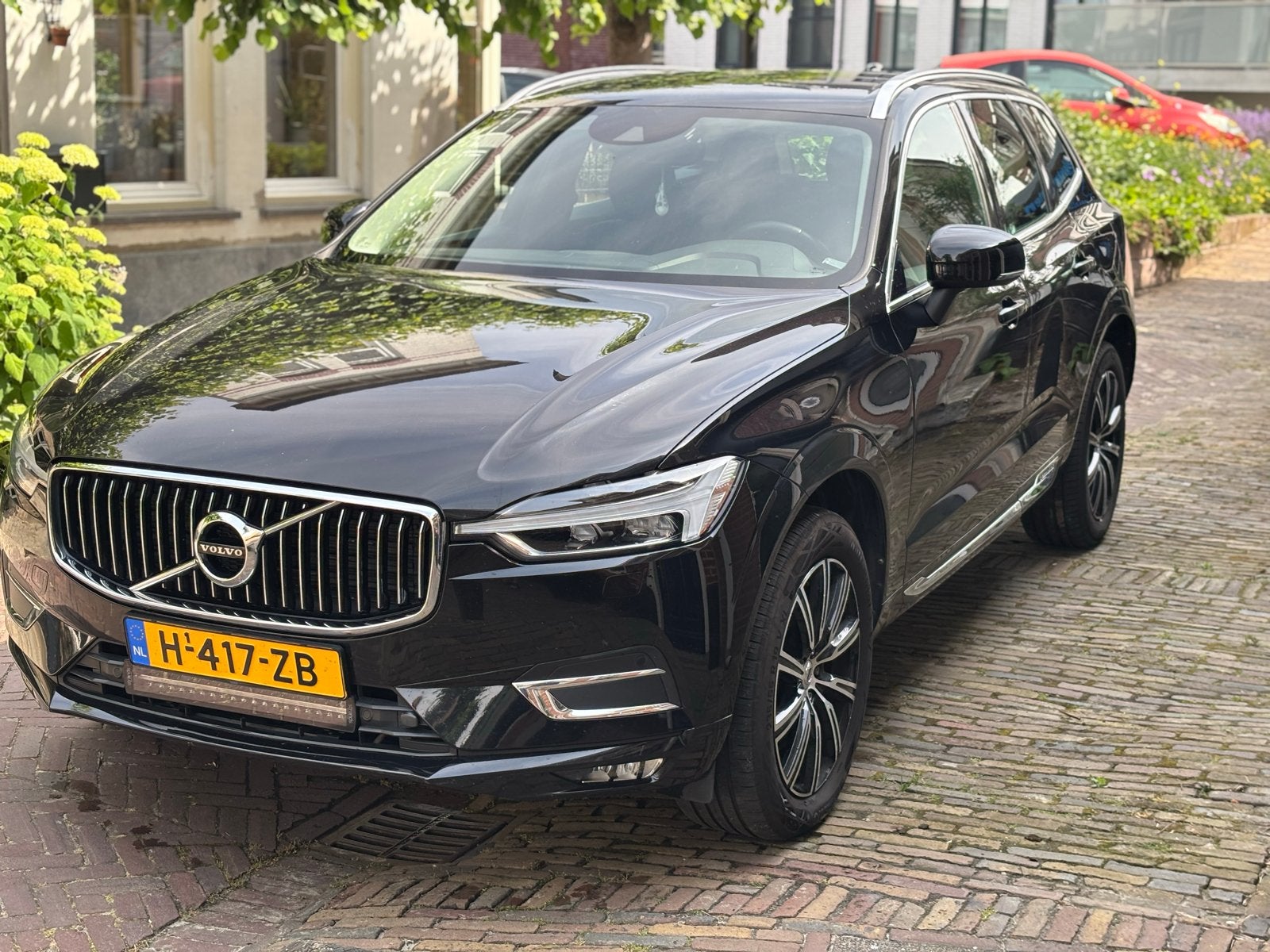 Volvo XC60 B4 211pk Geartronic AWD Mild Hybrid 2019 Zwart, Auto's, Volvo, Particulier, XC60, 4x4, ABS, Achteruitrijcamera, Adaptieve lichten