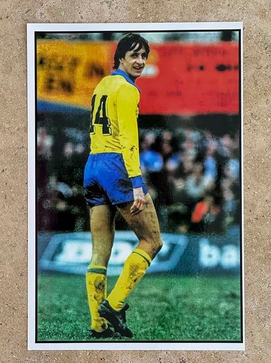 Org kleurenfoto 20x30 cm van Johan Cruijff voor DS'79, Verzamelen, Sportartikelen en Voetbal, Verzenden, Nieuw, Ajax, Poster, Plaatje of Sticker
