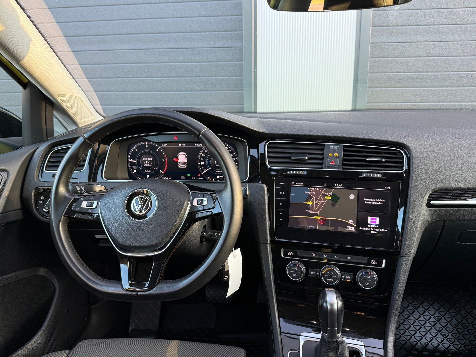 Volkswagen Golf 2.0 TDI Highline / AUTOMAAT / NAP / 1e Eig., Gebruikt, Euro 6, 4 cilinders, Automatische klimaatregeling