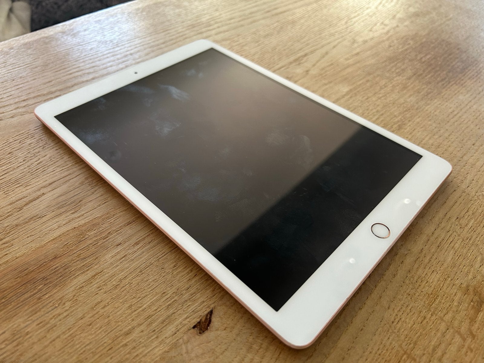 Foto 7 van Defecte iPad (Model A2198) - Voor onderdelen of reparatie