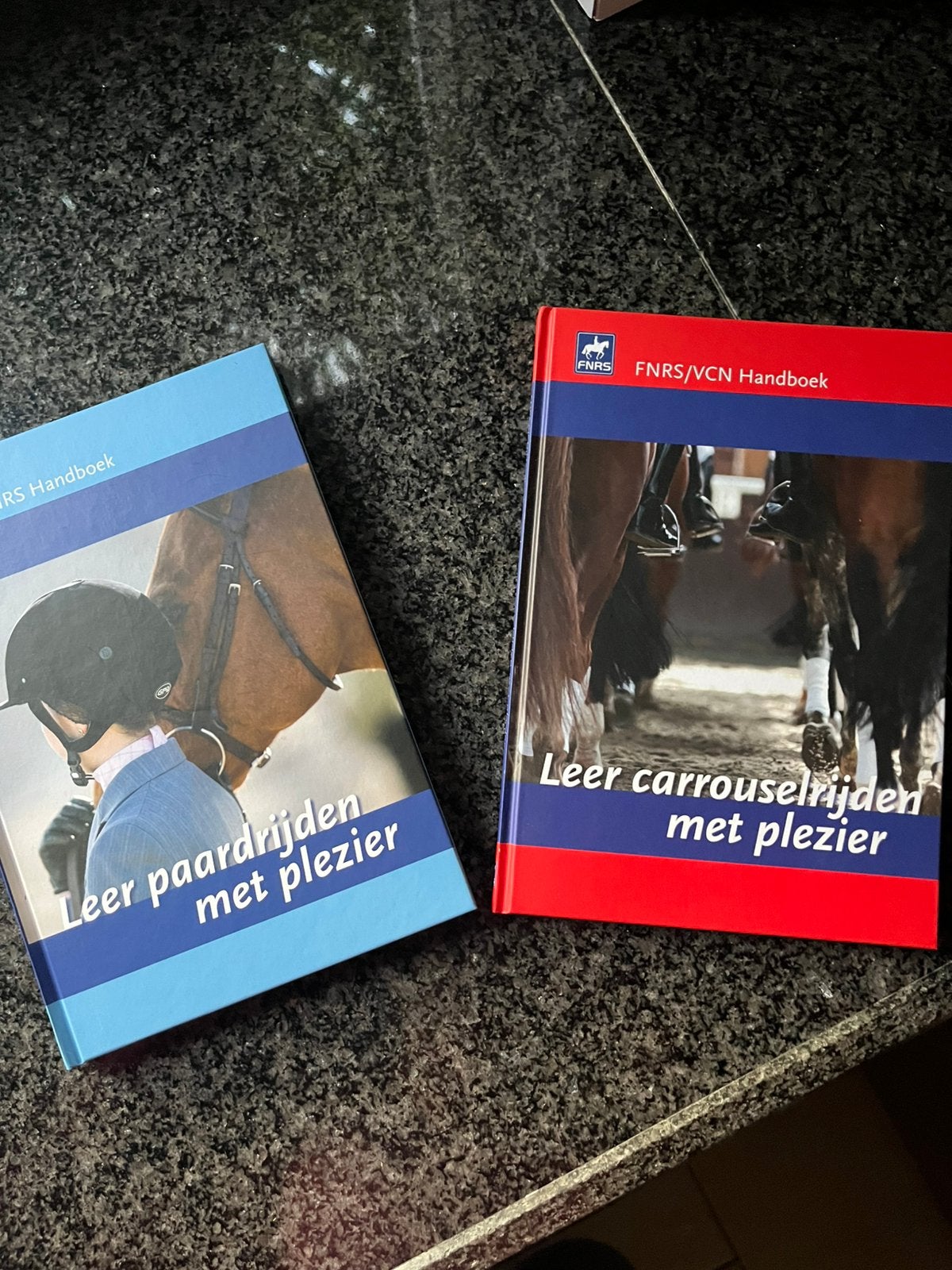 FNRS handboek, Ophalen of Verzenden, Zo goed als nieuw, Overige uitgevers