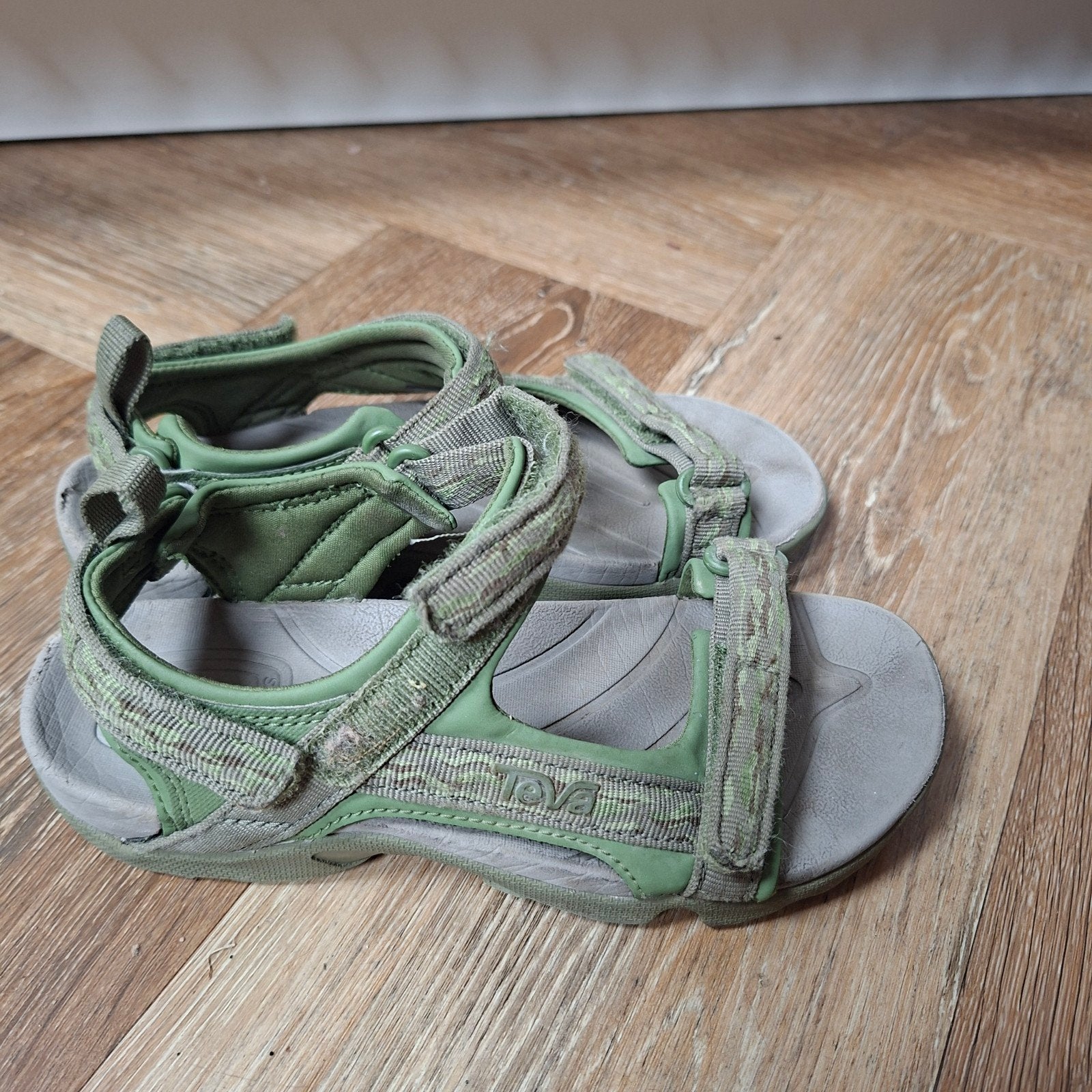 Teva sandalen maat 35 - Perfecte staat, Teva, Ophalen of Verzenden, Zo goed als nieuw, Sandalen of Muiltjes