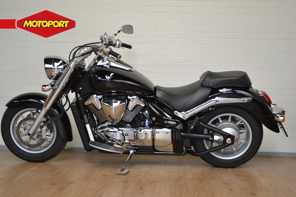 Suzuki C 1800 R (bj 2011), Lange Dreef 12
4131NH  Vianen, NL, Suzuki, Chopper, Bedrijf