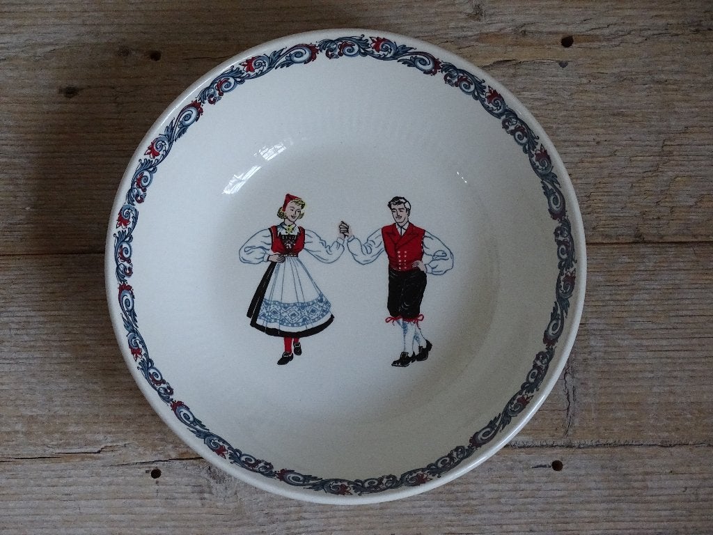 1x Schaal, Figgjo Flint Norway, HARDANGER DANCERS, z.g.a.n., Ophalen of Verzenden