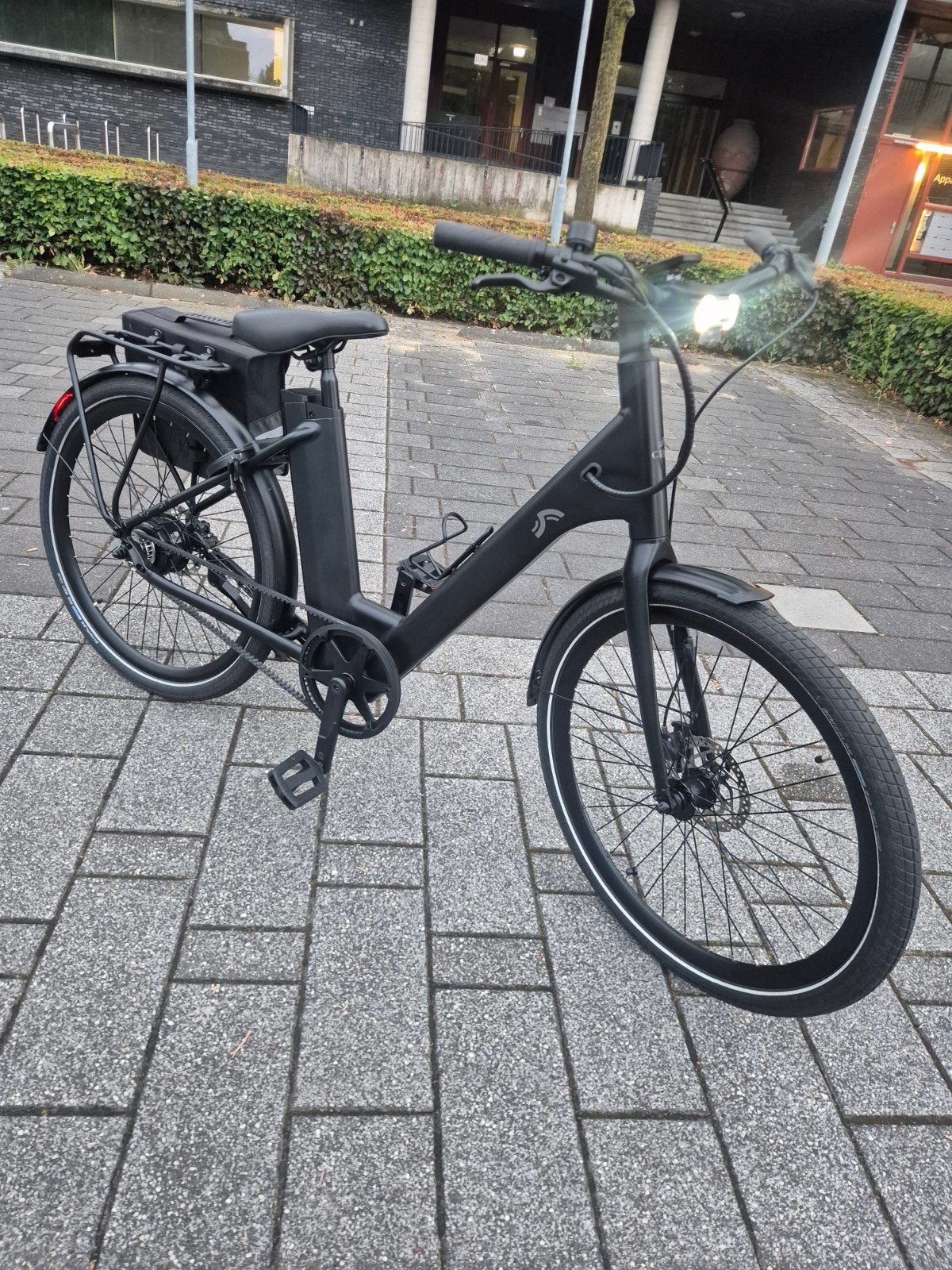 Crivit Urban 3.0 Y Riemaandrijving 48cm 2024/2025, Fietsen en Brommers, Elektrische fietsen, Zo goed als nieuw, 47 tot 51 cm, 50 km per accu of meer
