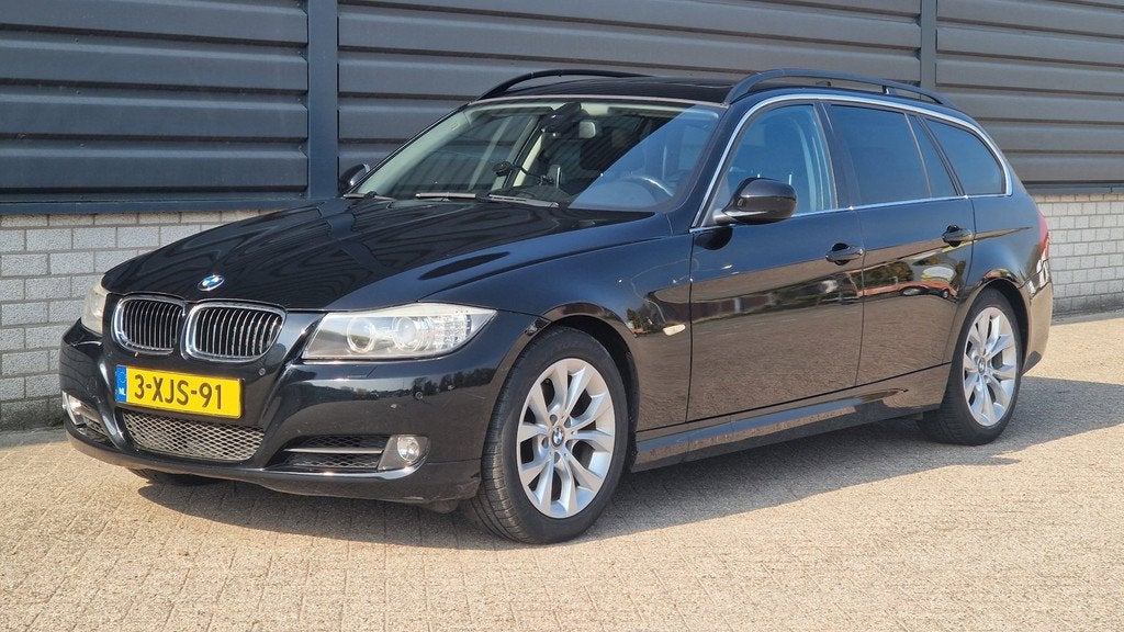 BMW 3-serie Touring 325i High Executive M pakket sport, 745 kg, Gebruikt, Handgeschakeld, Grijs