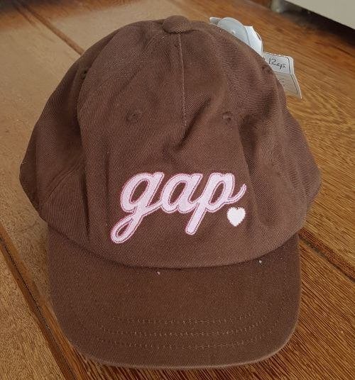 Bruine GAP meisjes pet maat 86 (18-24 months) *NIEUW*, Kinderen en Baby's, Babykleding | Maat 86, Overige typen, Meisje, Nieuw