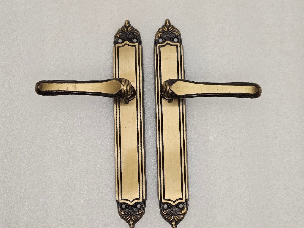Setje Antieke Bronskleurig Deurbeslag set nr.39, Ophalen of Verzenden