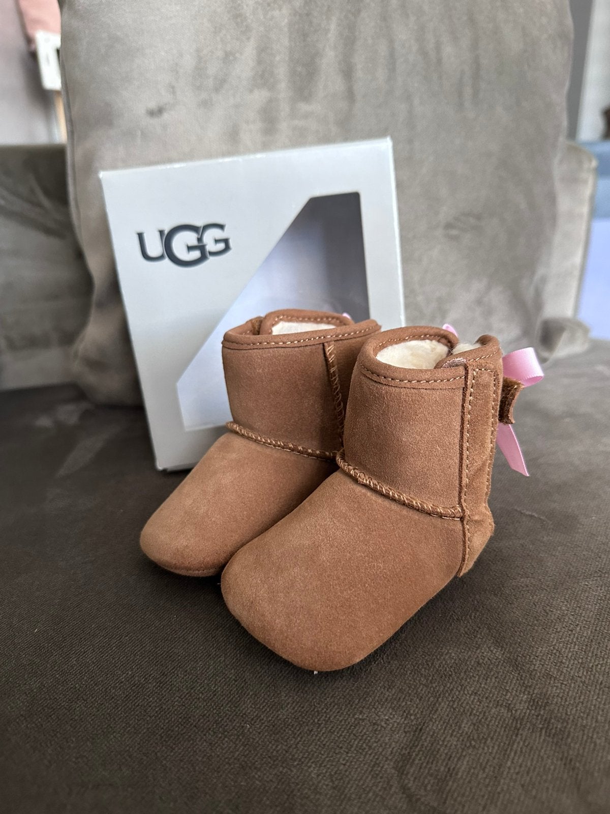 Baby Uggs ( NIEUW), Kinderen en Baby's, Ophalen, Nieuw, Jongetje of Meisje, Schoentjes