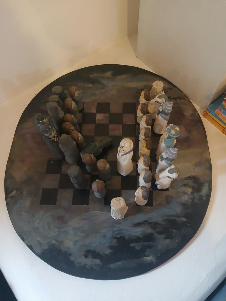 Uniek Handgemaakt Keramiek Schaakspel - Kunstzinnig Design, Hobby en Vrije tijd, Een of twee spelers, Ophalen of Verzenden, Gebruikt