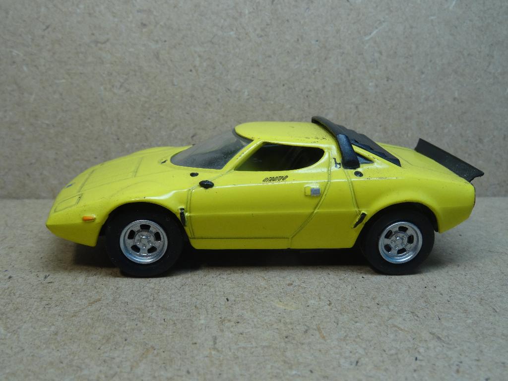 NOREV 1/43, LANCIA STRATOS HF Stradale Geel, Zie Foto`s, Hobby en Vrije tijd, Modelauto's | 1:43, Ophalen of Verzenden, Zo goed als nieuw