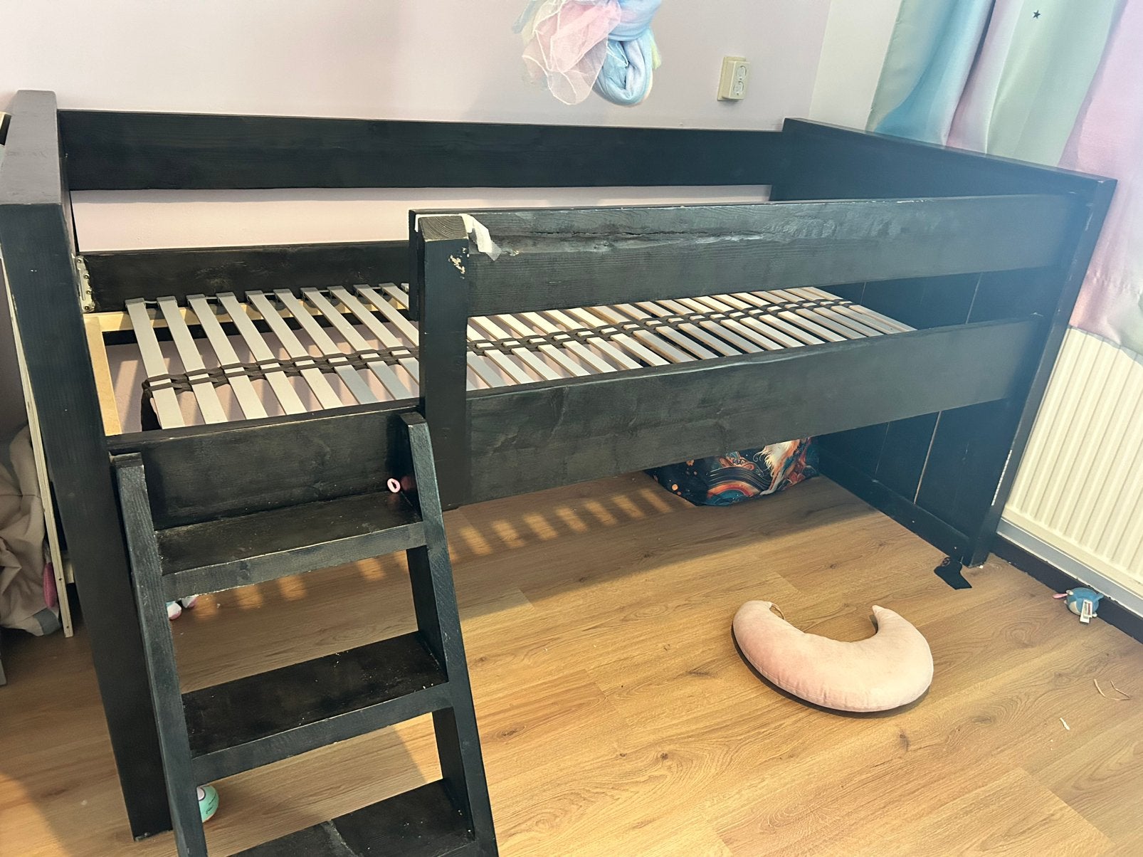 MOET SNEL WEG Zwart Steigerhouten hoogslaper! Zeer stevig!!, Huis en Inrichting, Ophalen, Gebruikt, 90 cm, Eenpersoons