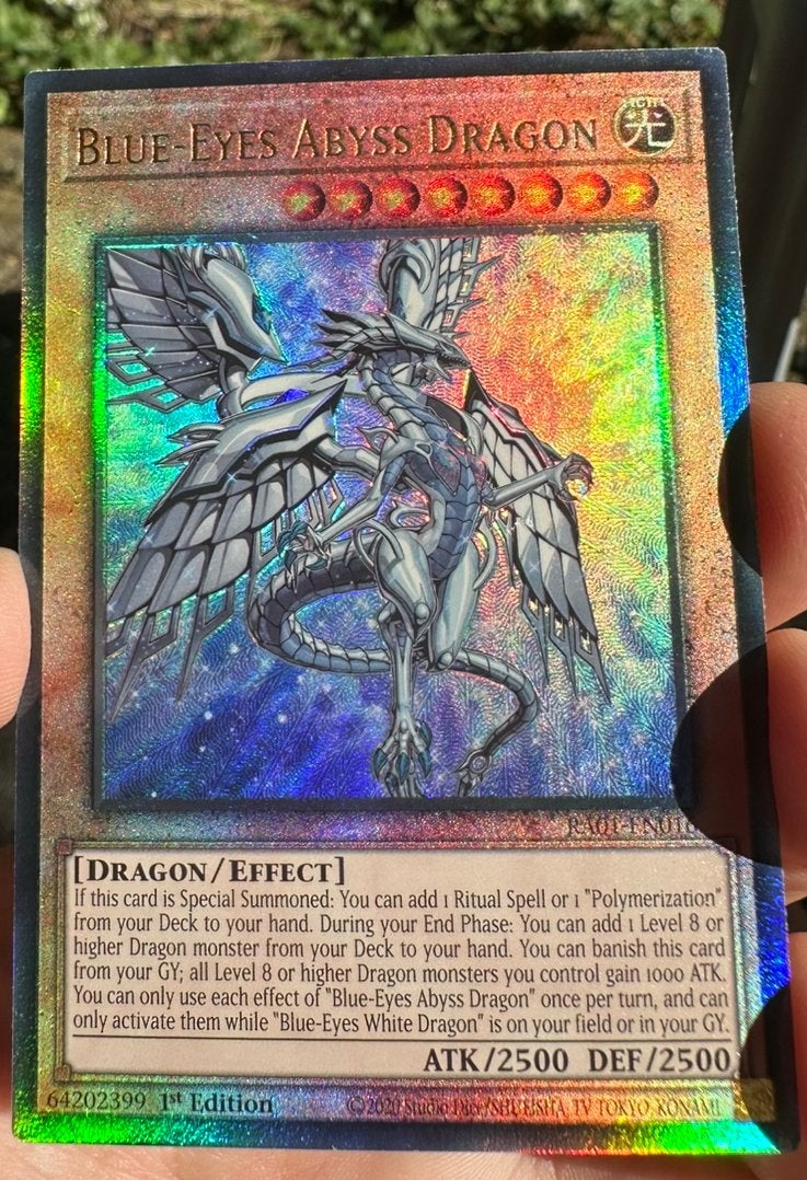 Yu-Gi-Oh! Blue-Eyes Abyss Dragon RA01 1st Ed Ultimate Rare !, Hobby en Vrije tijd, Ophalen of Verzenden, Zo goed als nieuw, Losse kaart