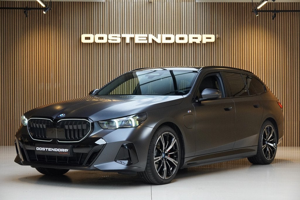 BMW 5 Serie Touring 530e/299pk M Sport xDrive|2024|Panoramad, Automaat, 1998 cc, Gebruikt, 4 cilinders