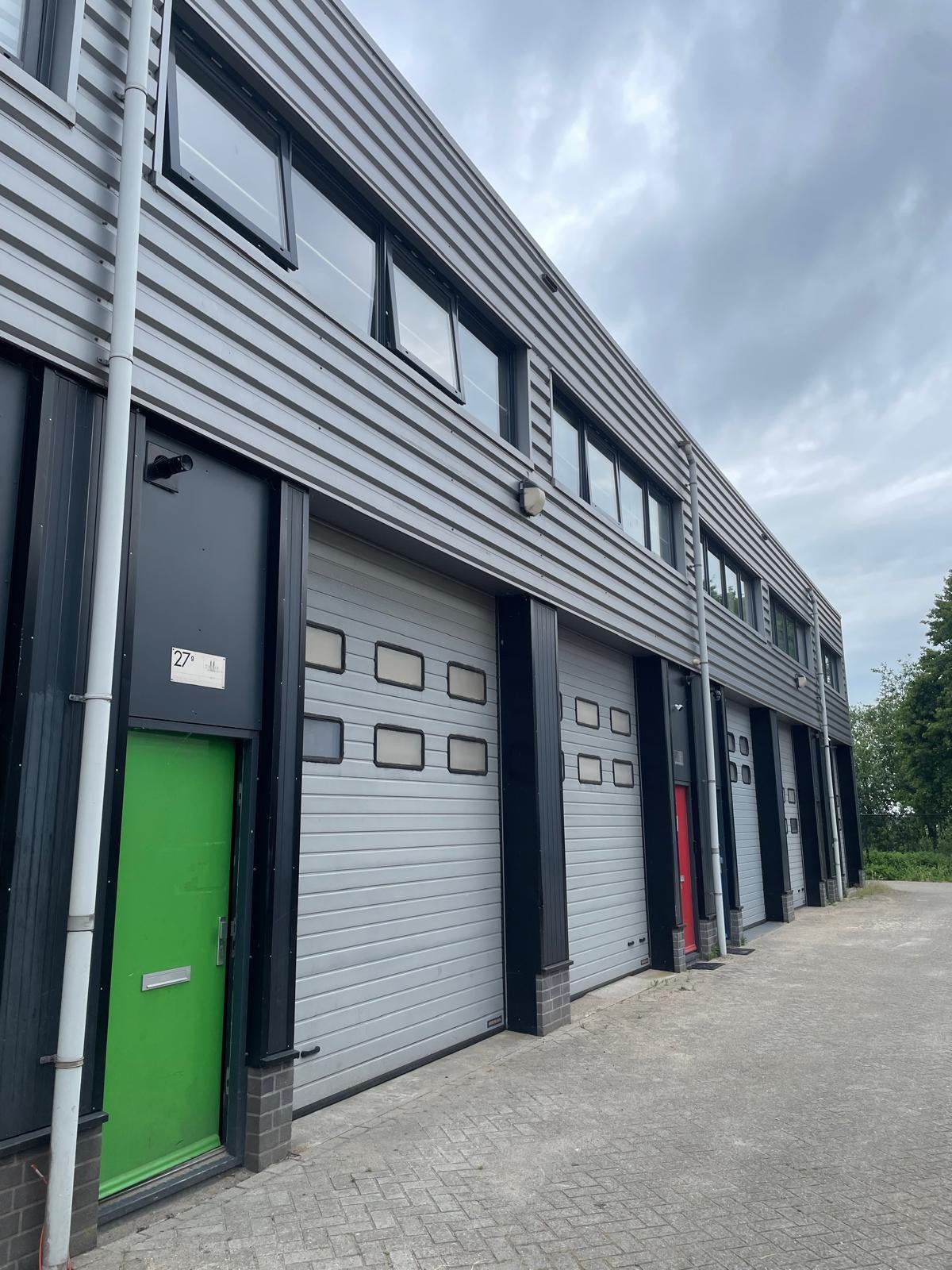 Bedrijfshal te huur aangeboden, Zakelijke goederen, Bedrijfs Onroerend goed, Bedrijfsruimte