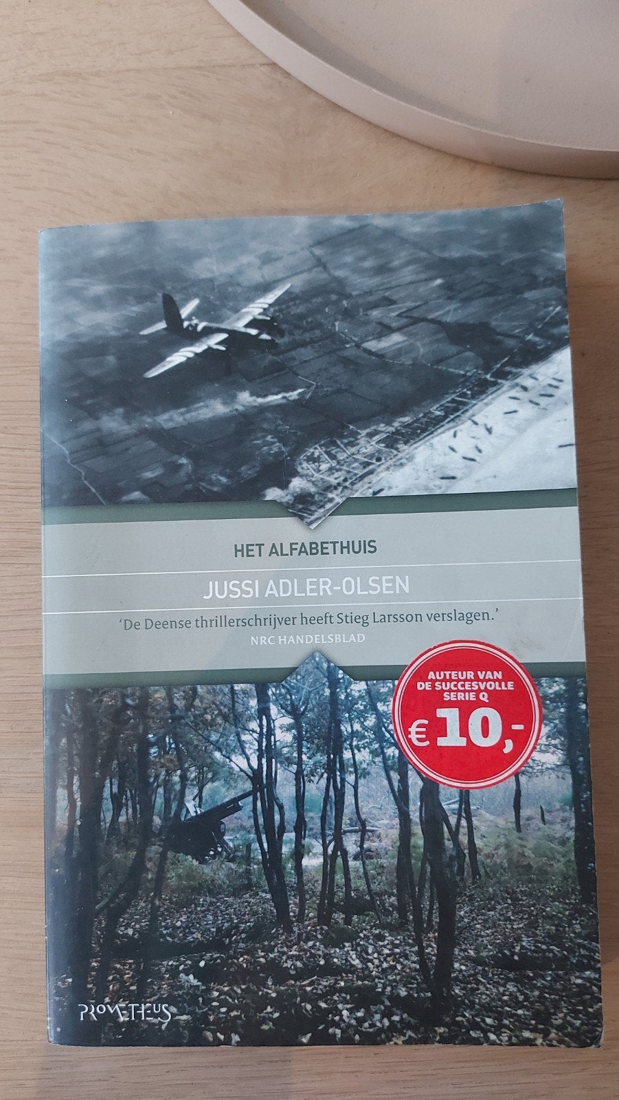 M: Jussi Adler-Olsen - Het alfabethuis, Ophalen of Verzenden, Zo goed als nieuw, Scandinavië, Jussi Adler-Olsen