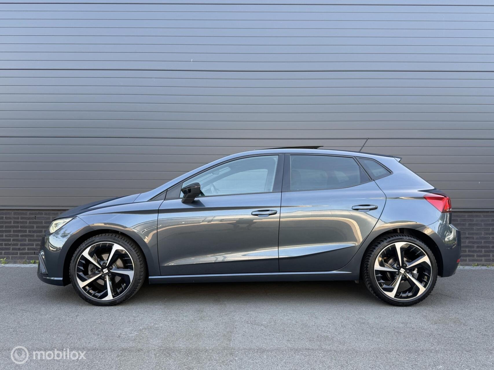 Seat Ibiza 1.0 TSI FR Business Intense Plus CARPLAY*PANO*CLI, Voorwielaandrijving, Gebruikt, Huisgarantie, Met garantie (alle)