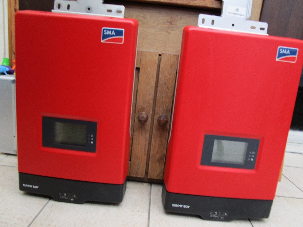 Twee Sunnyboy SMA omvormers voor zonnepanelen te koop, Doe-het-zelf en Verbouw, Gereedschap | Overige machines, Zo goed als nieuw
