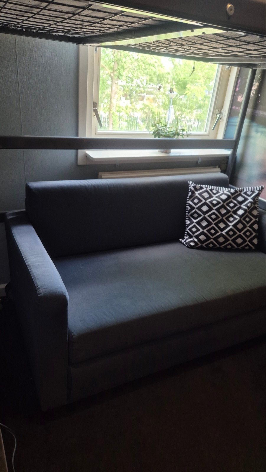 Ikea Solsta slaapbankje - Compact en praktisch, Huis en Inrichting, Slaapkamer | Slaapbanken, Gebruikt, Tweepersoons, Ophalen of Verzenden