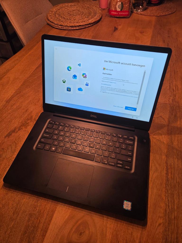 Dell Vostro 15" Win11 Pro - i5 8265u, 256gb 8gb ram, Computers en Software, Windows Laptops, Ophalen of Verzenden, Gebruikt, 15 inch