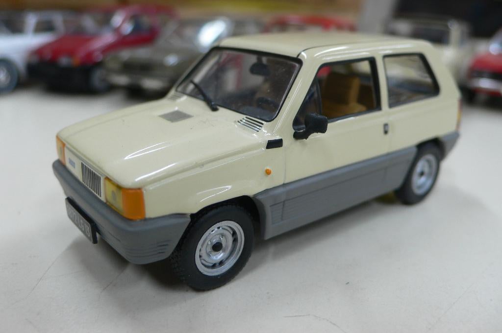 fiat panda - ixo models  1/43, Hobby en Vrije tijd, Modelauto's | 1:43, Nieuw, Auto, Overige merken, Verzenden