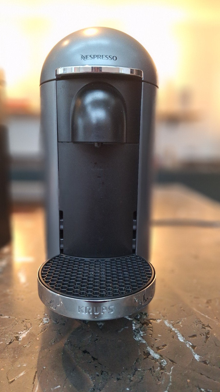 Nespresso Krups Vertuo Next met accessoires en capsules, Witgoed en Apparatuur, Koffiezetapparaten, Ophalen, Zo goed als nieuw