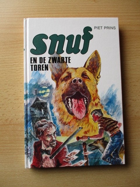 Piet Prins Snuf de hond boek  Snuf en de zwarte toren, Boeken, Ophalen of Verzenden, Zo goed als nieuw, Sprookjes