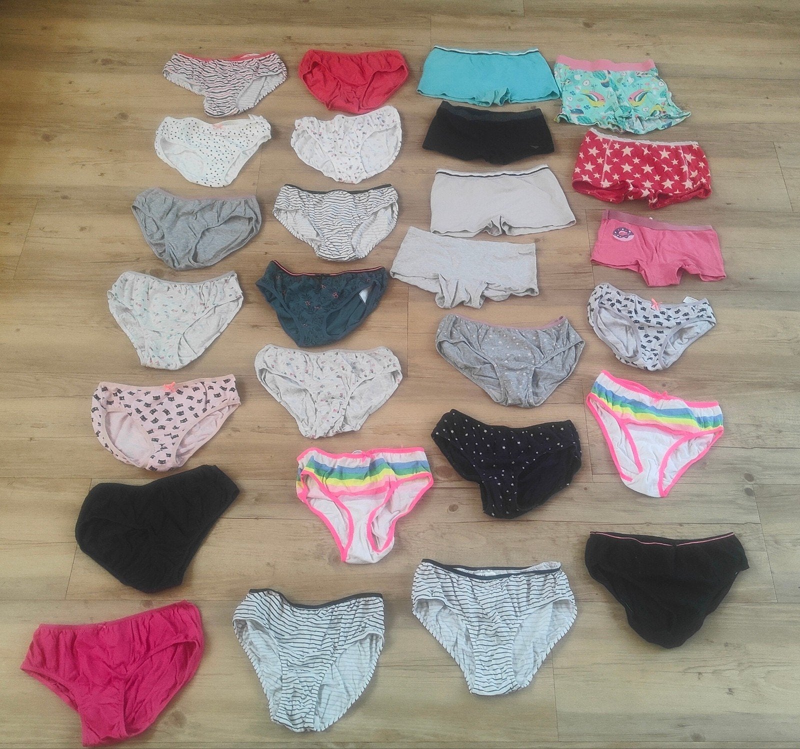 24x Meisjes Ondergoed Maat 170/176 (o.a. H&M, Hema), Ophalen of Verzenden, Gebruikt, H&M, Hema, Claessens, Meisje