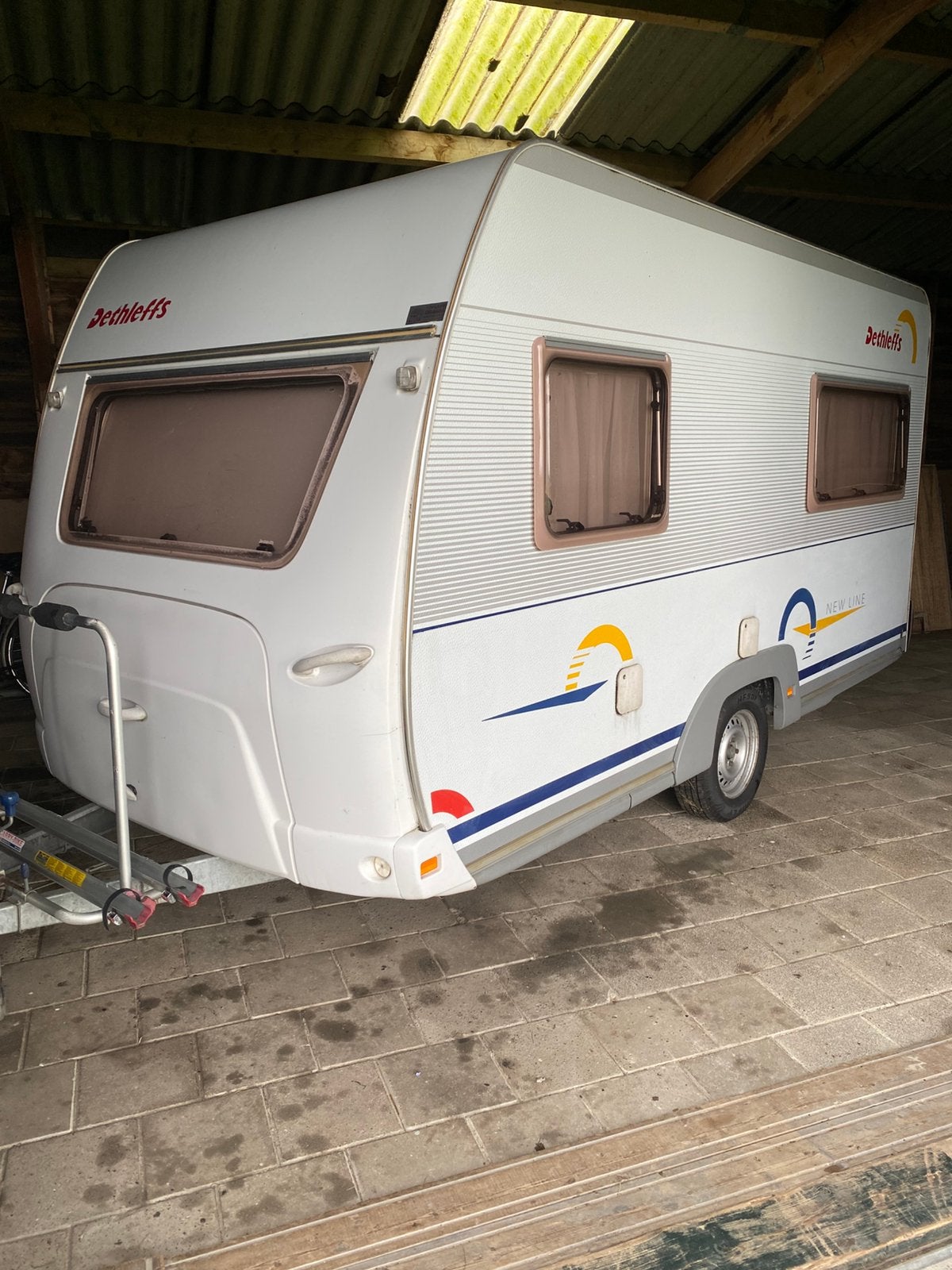 Dethleffs 420 new line 2002, Caravans en Kamperen, Particulier, Kachel, 750 - 1000 kg, Dwarsbed