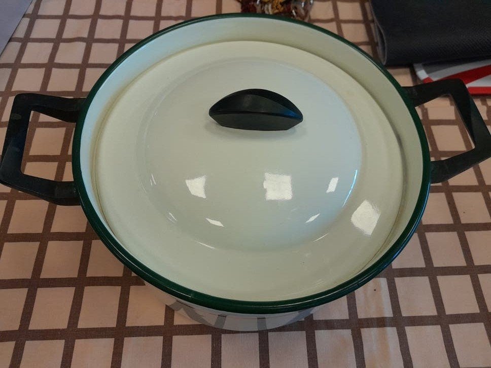 Vintage Emaille Pan met Deksel - Crème/Groen, Antiek en Kunst, Ophalen of Verzenden