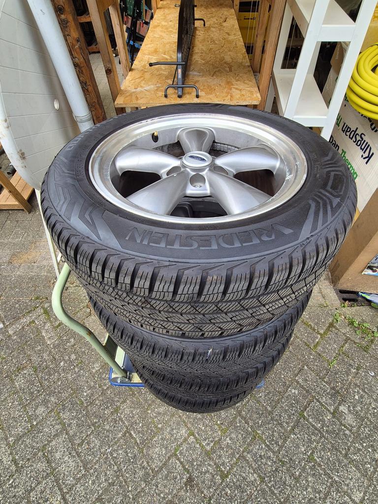 Vredestein quatrac pro 17 inch met Ford Mustang Bullit velg, Ophalen, Gebruikt, 255 mm, Banden en Velgen