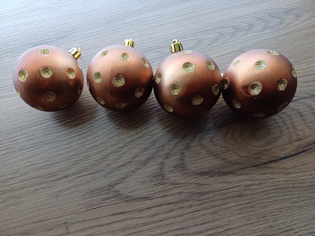 4 mat brons met goud kerstballen, Diversen, Ophalen of Verzenden, Gebruikt