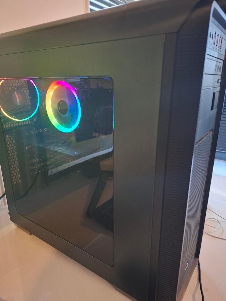 Mooie en goede game pc, Gebruikt, Onbekend, Ophalen of Verzenden, Gaming