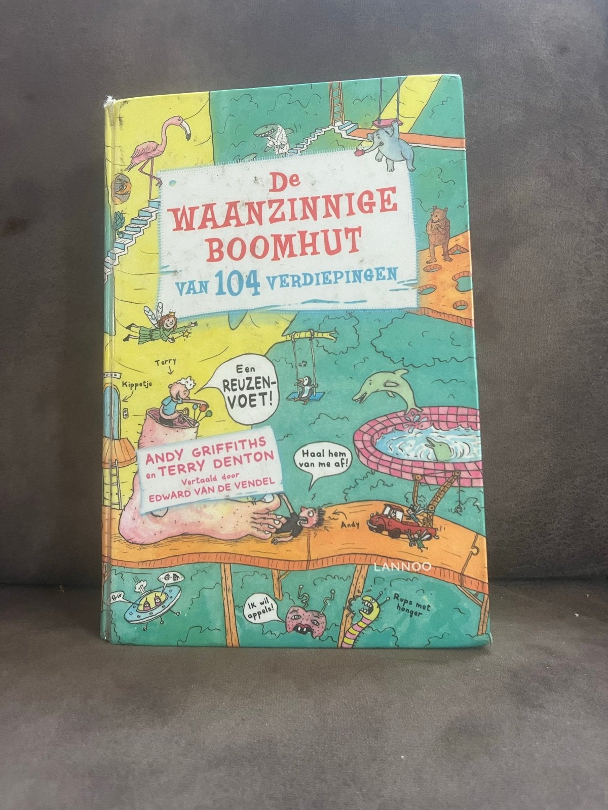 De waanzinnige boomhut van 104 verdiepingen - deel 8, Boeken, Ophalen of Verzenden, Gelezen, Fictie algemeen