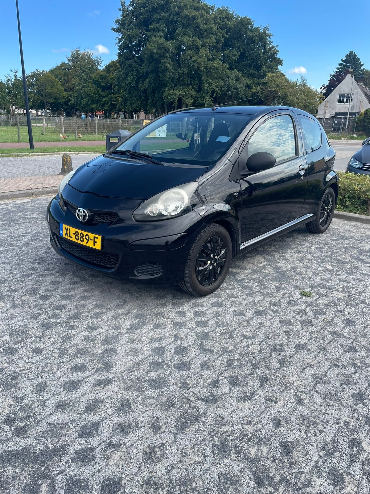 Toyota Aygo 1.0 // 108.000 km // APK July 2027 // Car Play, Voorwielaandrijving, Stof, Zwart, USB