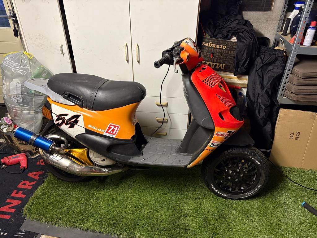 Piaggio Zip SP98, Fietsen en Brommers, Scooters | Piaggio, Gebruikt, Overige modellen, Maximaal 25 km/u, Tweetakt, Ophalen
