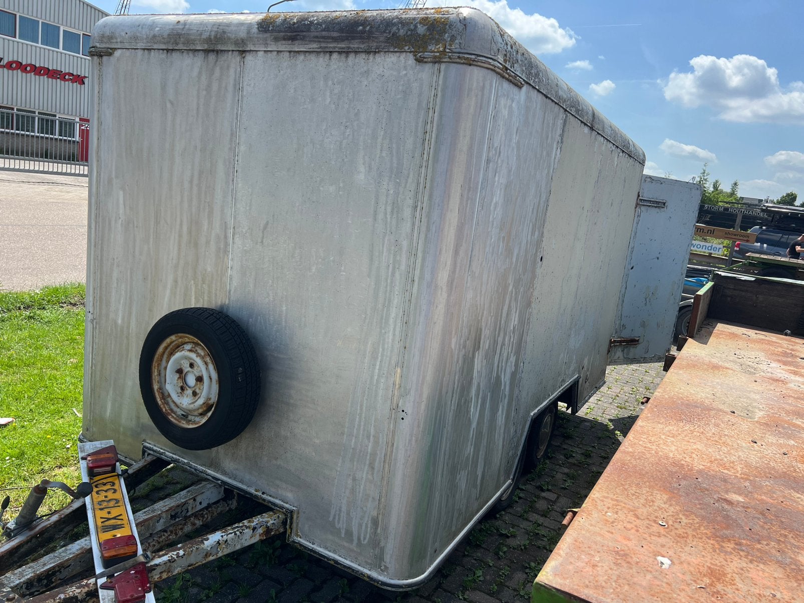 Zwartjes gesloten aanhanger aluminium opbouw 2000kg, Ophalen, Gebruikt