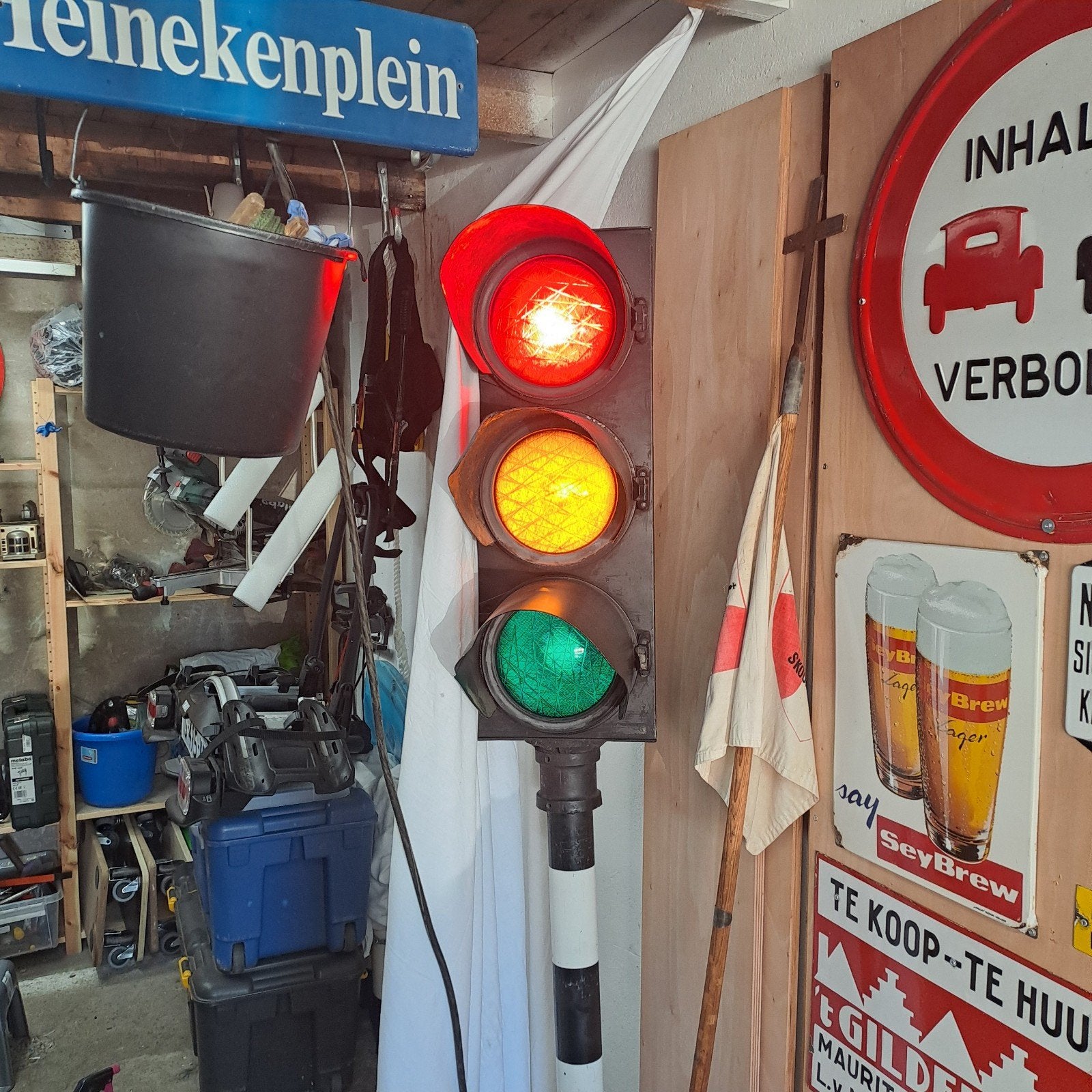 verkeerslicht op verkeerspaal, Verzamelen, Ophalen, Gebruikt, Lichtbak of (neon) lamp