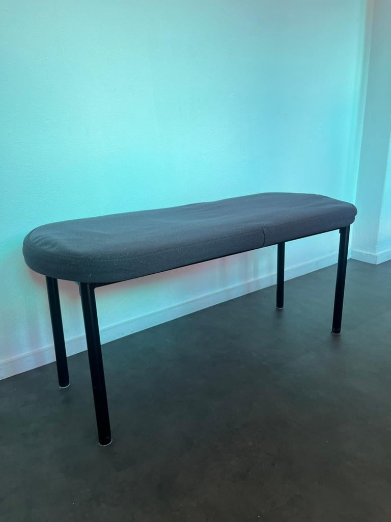 Minimalistische bankje grijs, Ophalen, Zo goed als nieuw, Stof, Minimalistisch, scandinavisch, hip