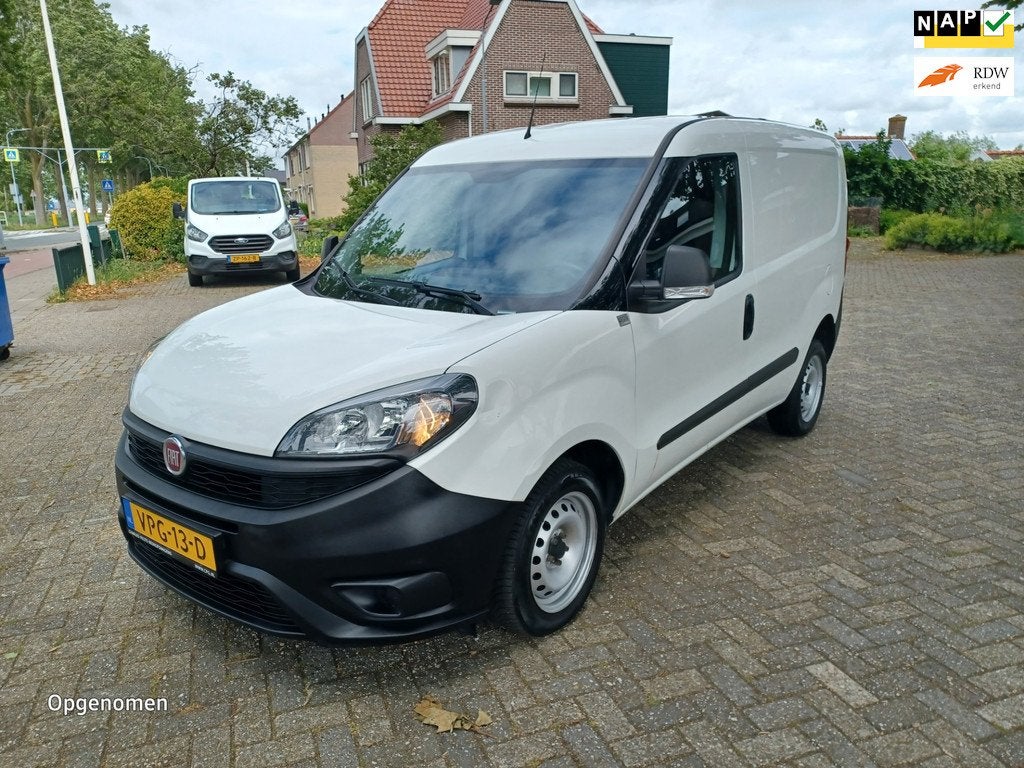 Fiat Doblò Cargo 1.6 MJ L1H1, Voorwielaandrijving, Stof, Euro 6, 4 cilinders
