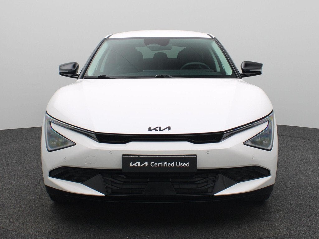 Kia EV6 Plus 84 kWh | bijtelling 17%| stoel- & stuurverwarmi, Automaat, Achterwielaandrijving, 1960 kg, Wit