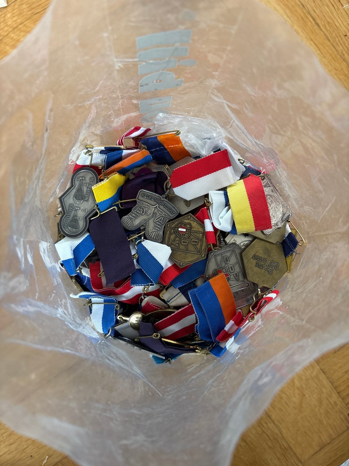 6 kg Wandeltocht Medailles - Diverse Materialen, Ophalen of Verzenden, Overige materialen, Nederland