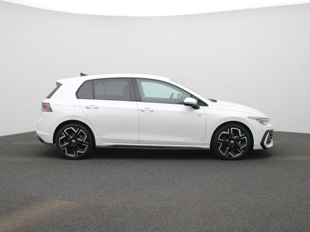 Volkswagen Golf 1.5 eTSI R-Line Edition | Automaat | Navigat, Auto's, Volkswagen, 12 maanden, Stof, 1498 cc, 116 pk