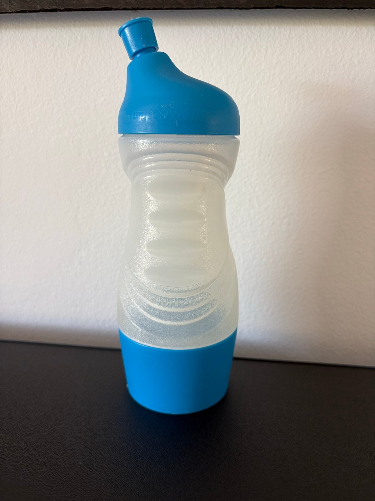 Tupperware Drinkfles Blauw, Huis en Inrichting, Keuken | Tupperware, Gebruikt, Blauw, Ophalen of Verzenden, Drinkfles