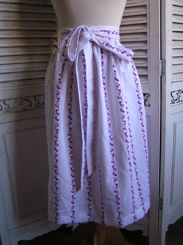 tiroler dirndl schort nr EE 612, Maat 38/40 (M), Carnaval, Verzenden, Zo goed als nieuw