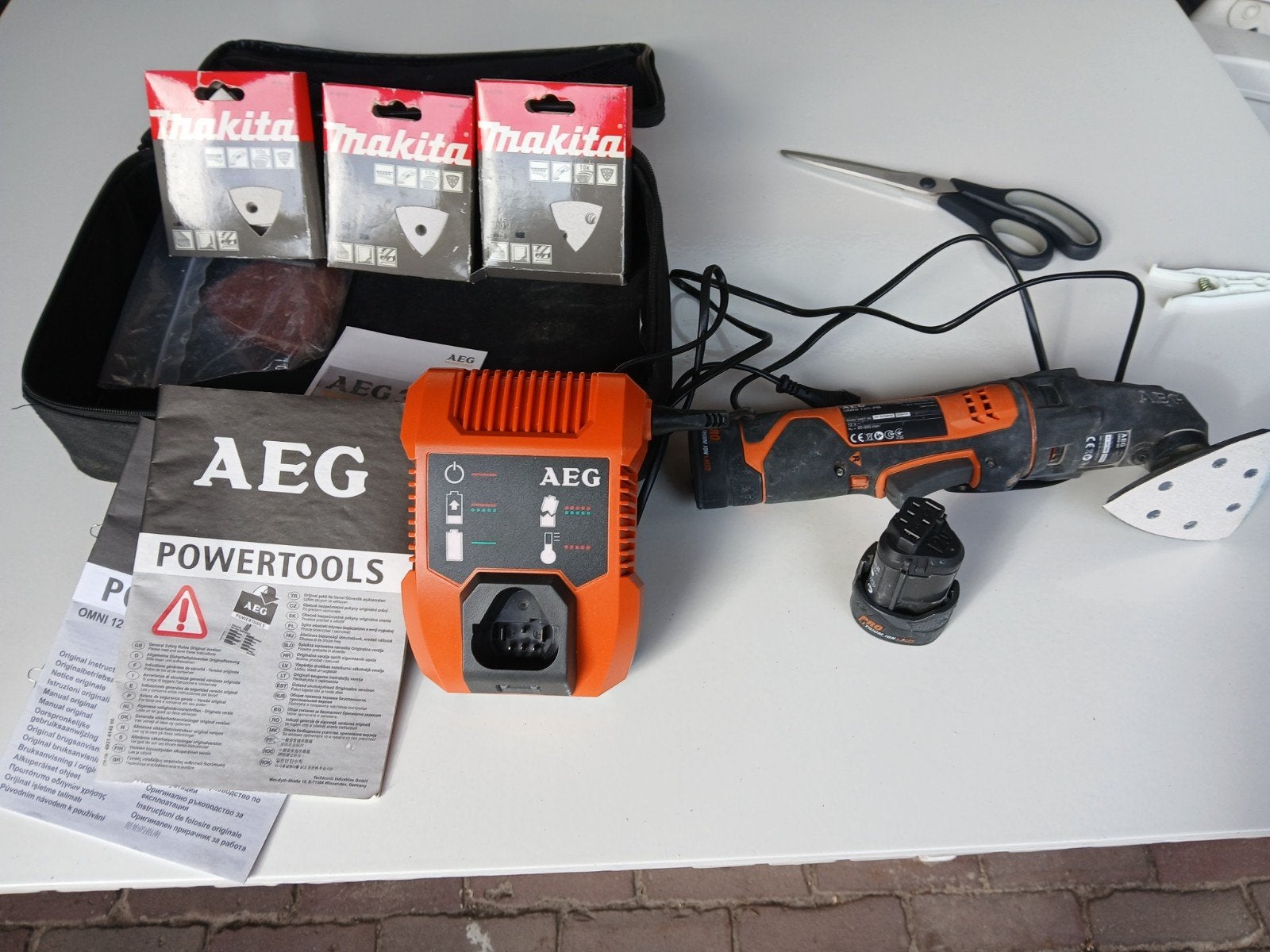 AEG OMNI 12C-PB Multitool met accessoires, Ophalen of Verzenden, Gebruikt, Multitool, Overige merken